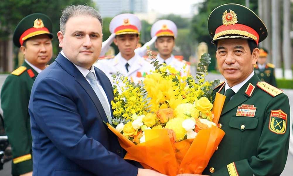 Vietnam, Azerbaijan push defence industry ties during Hanoi talks